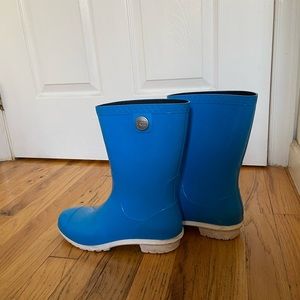 Light blue Ugg rain boots